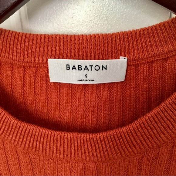 NWT Babaton Crew Neck Lightweight Sweater - Small - Picture 3 of 10